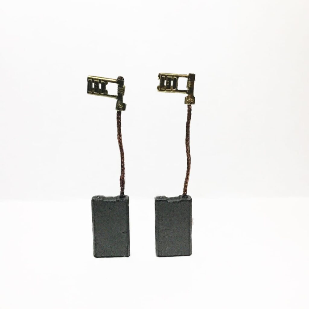 Carbones 6.3x12x22 Herram.Bosch "SLENDERCARBO"  x Par (31)